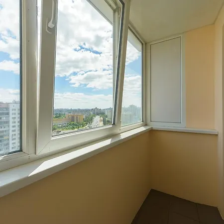 Artal Apartment On Obolonskaya Square 3 Kyiv Exterior photo