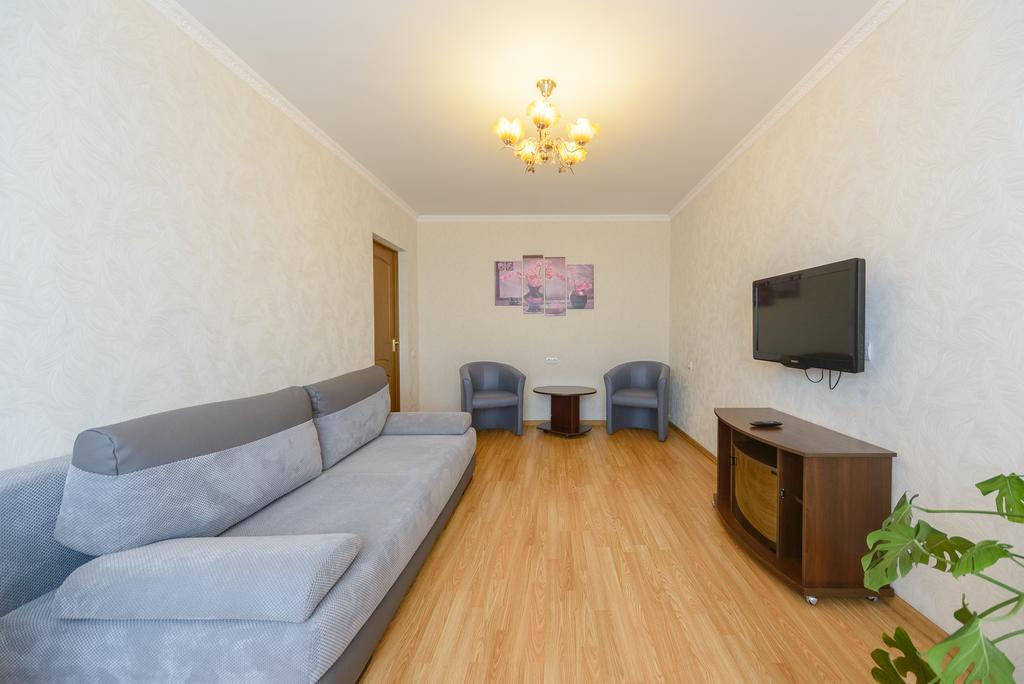 Apartament Artal On Obolonskaya Square 3 Kijów